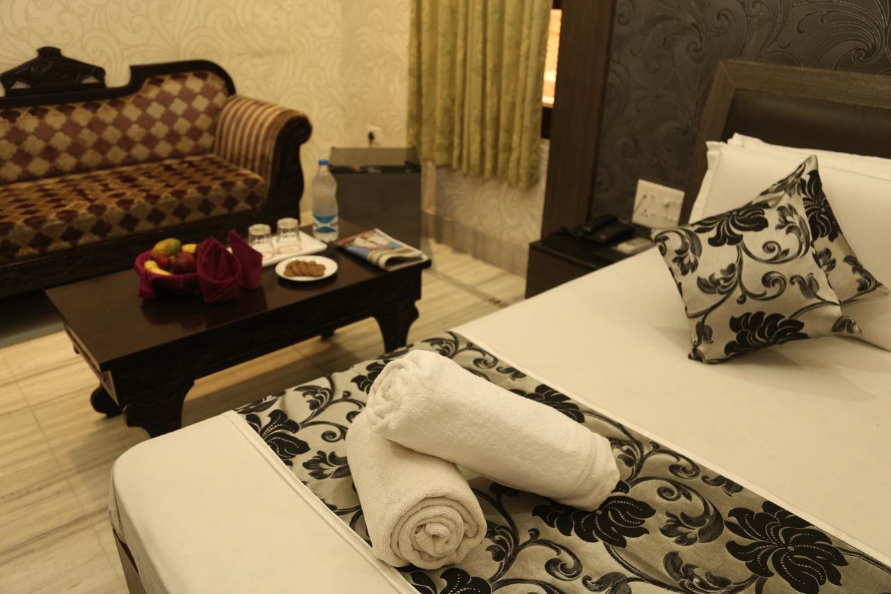 Hotel New Golden Palace Phalodi  Kültér fotó