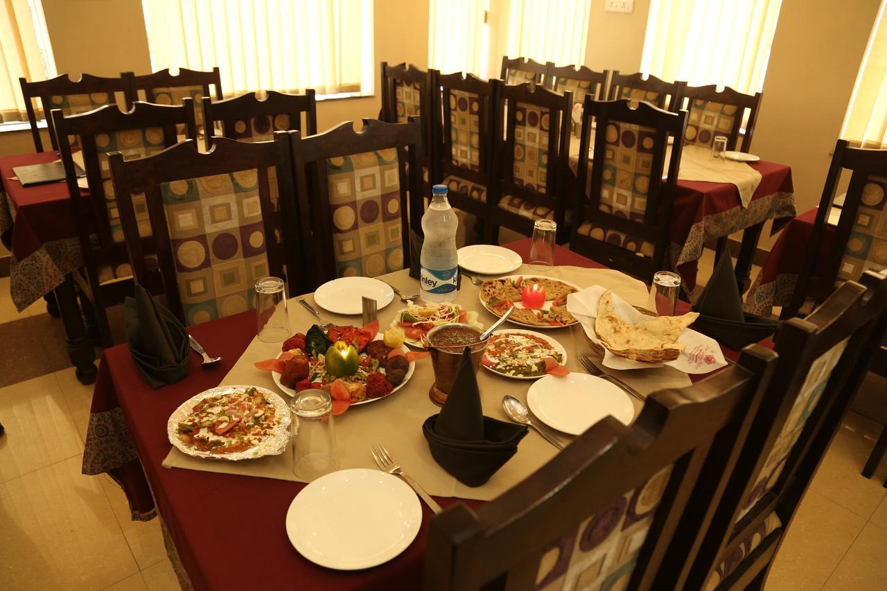 Hotel New Golden Palace Phalodi  Kültér fotó